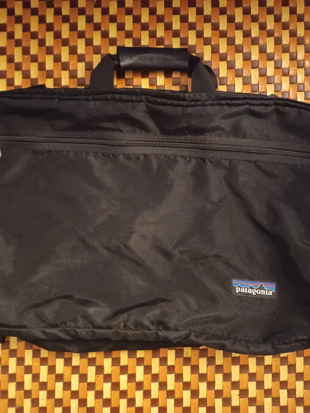 E1 Vintage Patagonia Backpack MLC 3 Way Carry on Black 45L Duffel - Carry Strap
